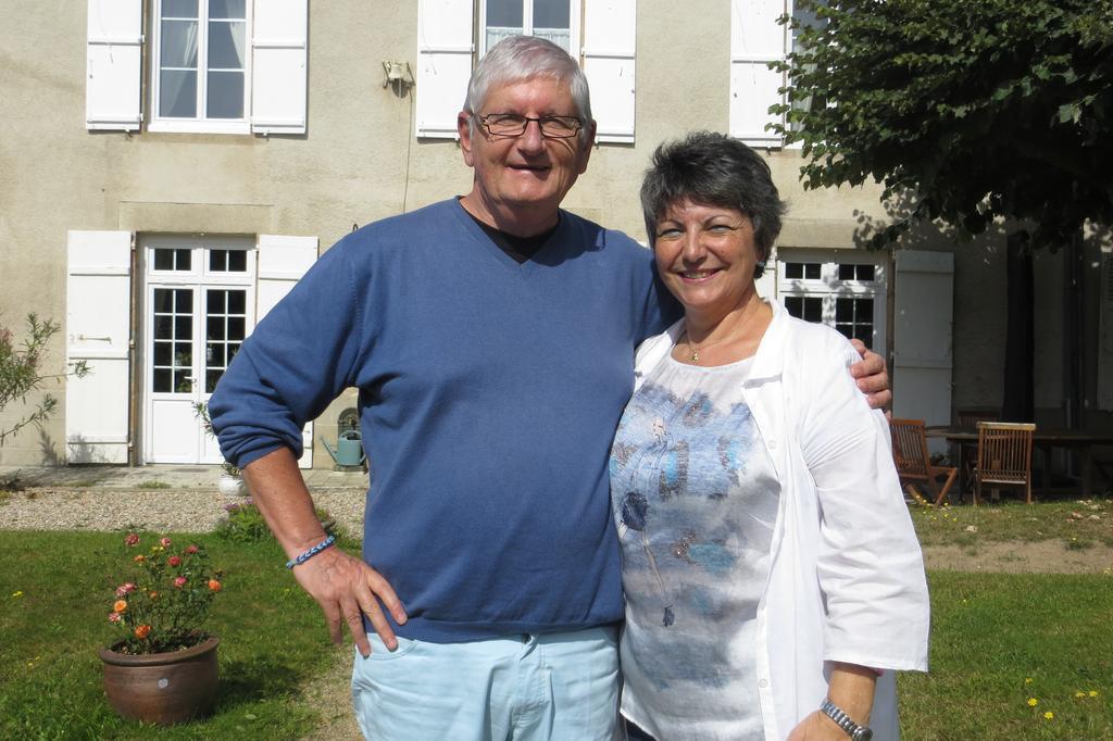 Le Clos De La Muse Saint-Junien Exterior photo
