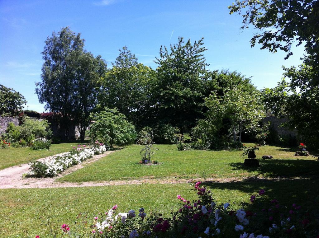 Le Clos De La Muse Saint-Junien Exterior photo