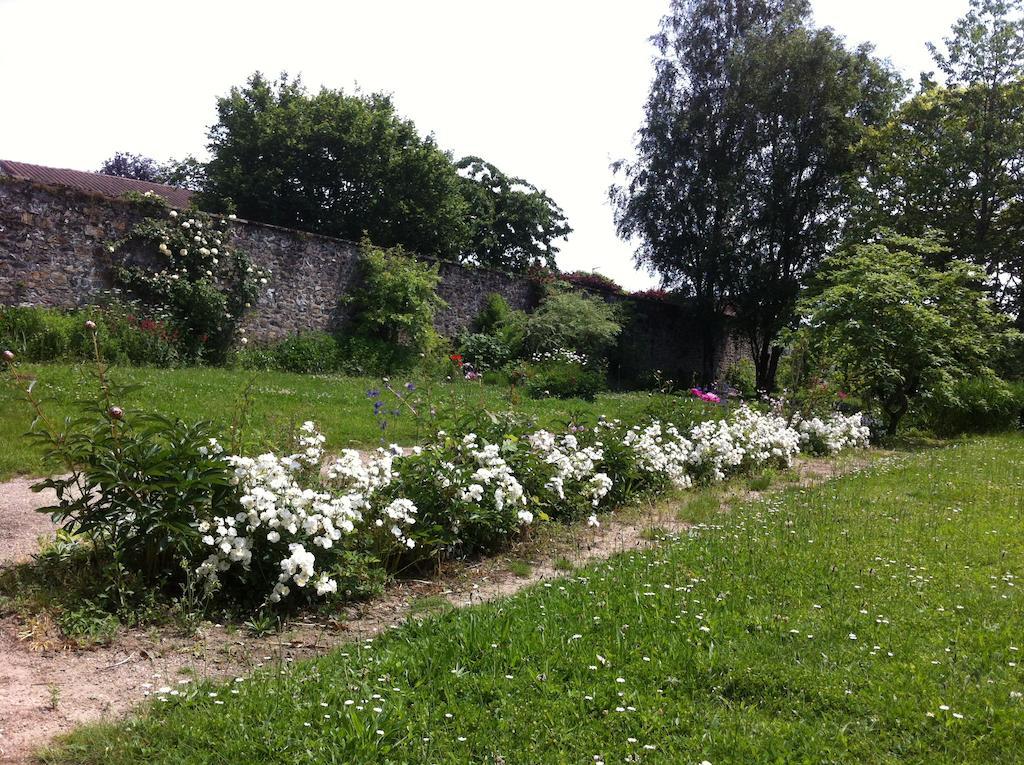 Le Clos De La Muse Saint-Junien Exterior photo